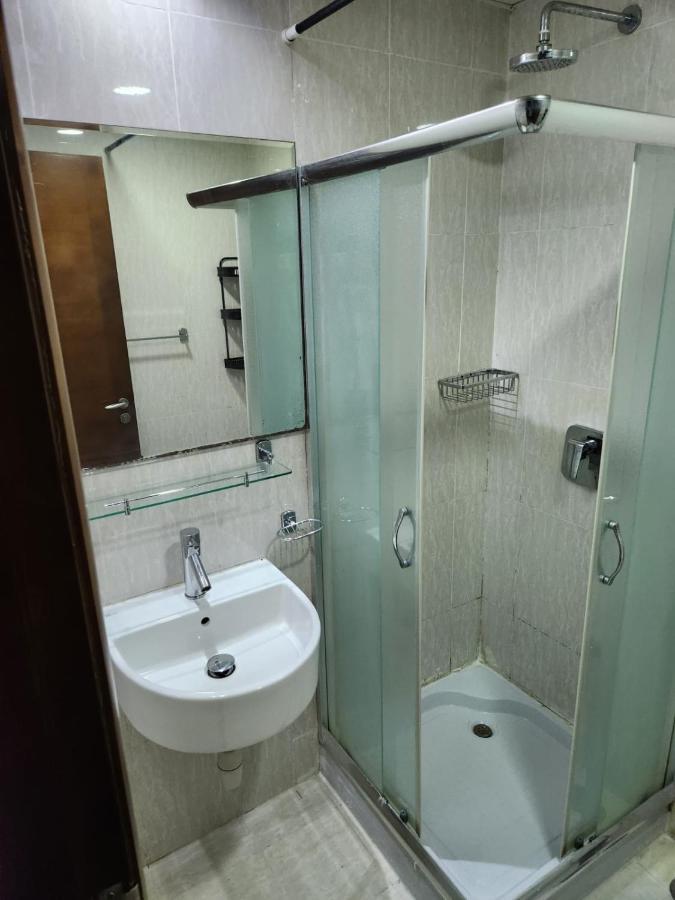 Furnished Studio Apartment Near Business Bay Metro Station 두바이 외부 사진